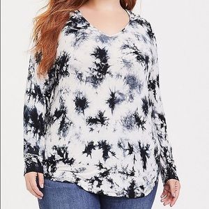 🚫SOLD🚫 Torrid Super Soft Balck & White Tie-Dye Hoodie